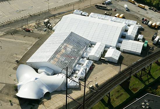 冬季使用展銷會(huì)篷房需要做什么？